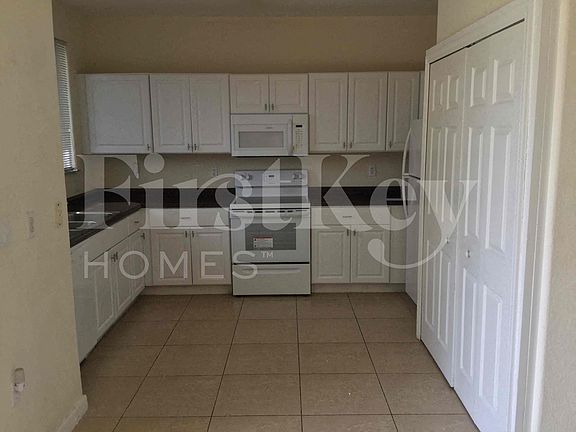 5th image of 1009 NE 16th Ave