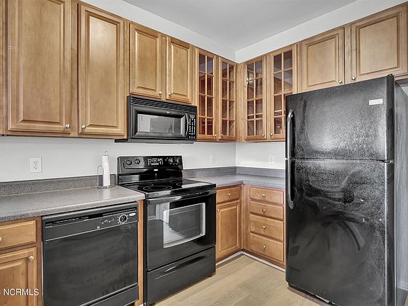 4th image of 3810 River Front Pl Unit 103