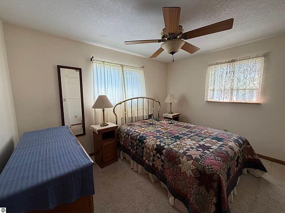 5th image of 609 7th St