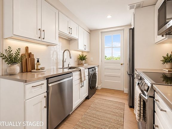 5th image of 14 Concord Ave APT 824