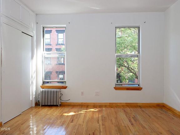 2nd image of 158 Bedford Ave APT 2R