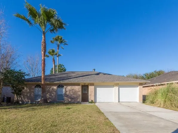 2824 Forest Point Dr, League City, TX 77573