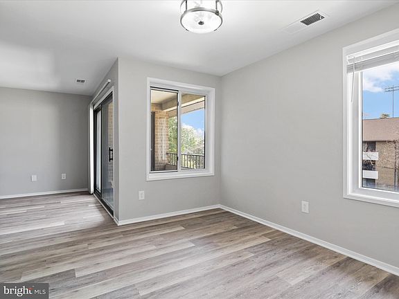 5th image of 511 Florida Ave APT 202