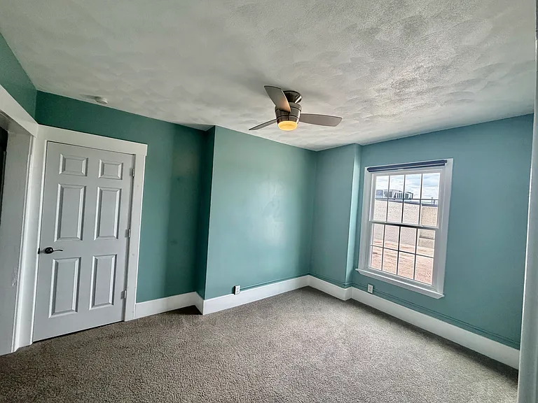 1030 Mound St — Photo 24
