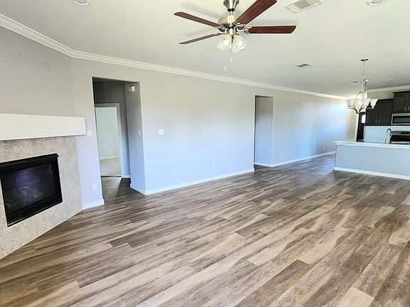 5th image of 7609 Parkview Dr