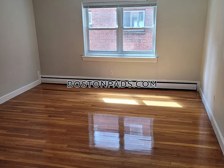 63-65 Selkirk Rd #7 — Photo 8