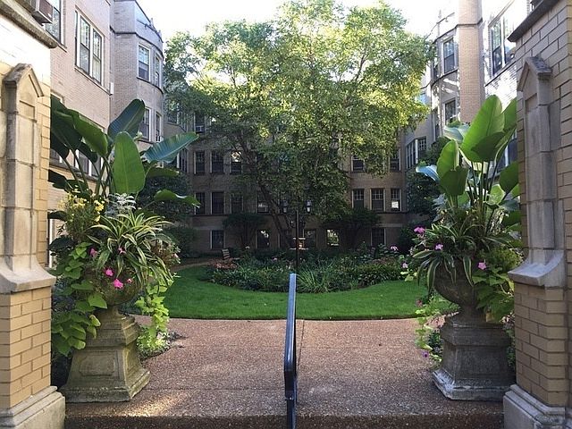 1st image of 650 Hinman Ave APT 2A