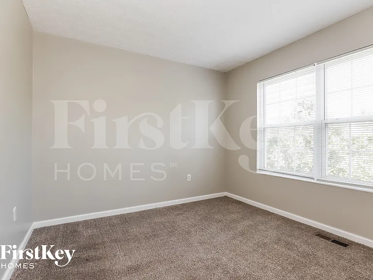 5712 Clemens Dr — Photo 13