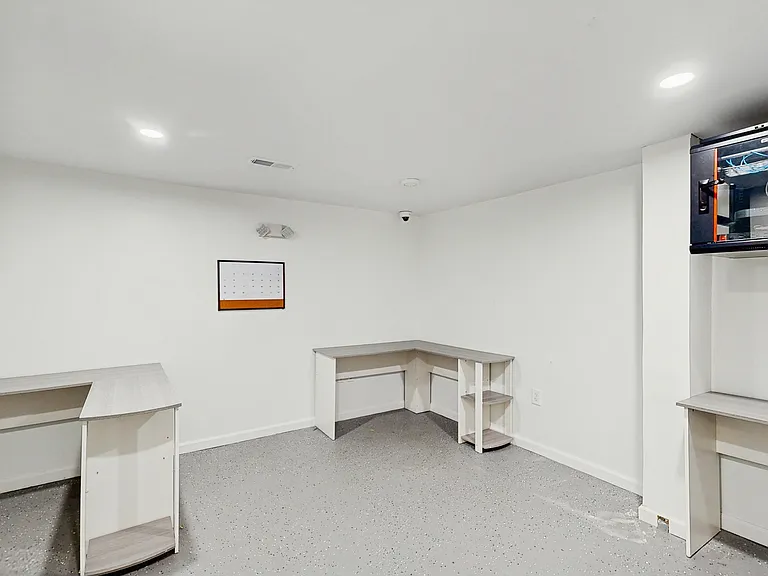 1724 Atlantic Ave — Photo 16