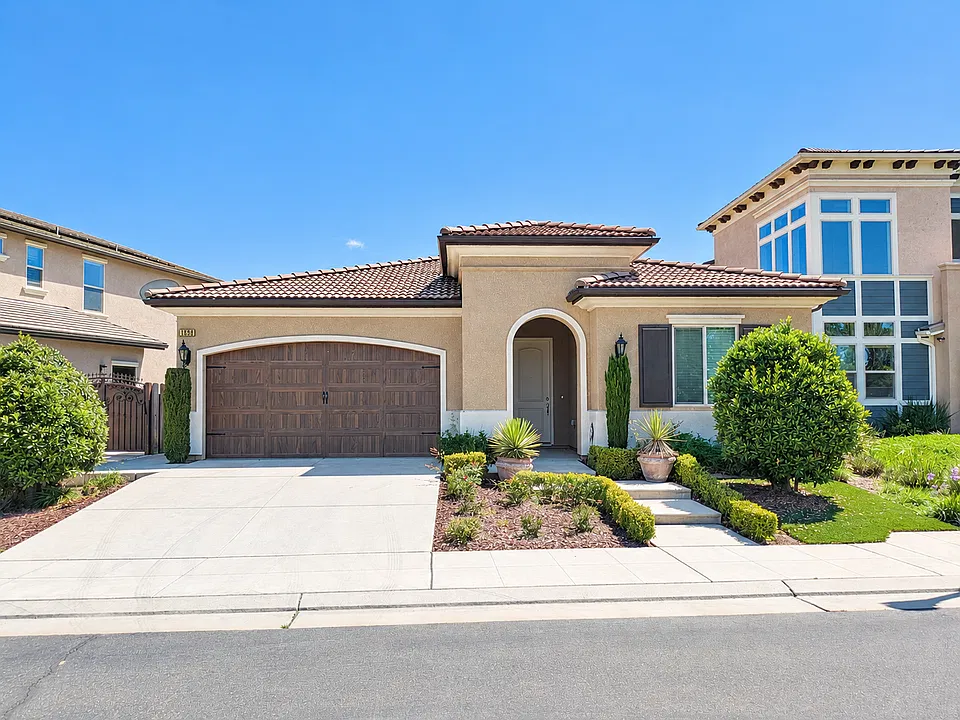 1699 E Bella Fiore Dr