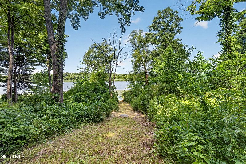 3rd image of 48 Towpath Lane