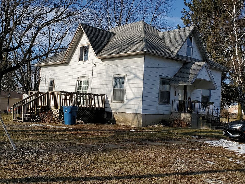 1st image of 205 N 2nd St