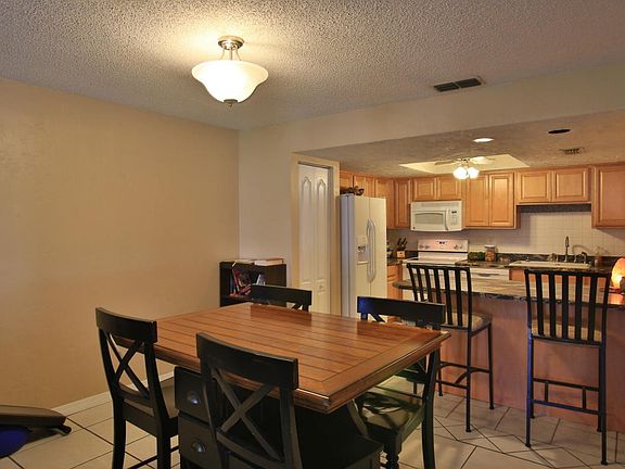5th image of 1407 Portobello Dr