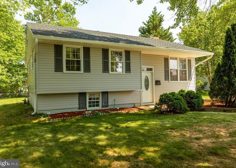1st image of 416 Patrick Ln