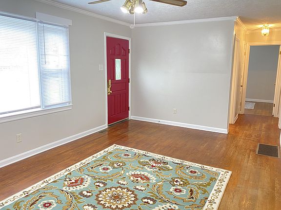 3rd image of 406 Emerson Dr