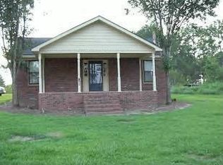 104 Catawba Rd, Fitzgerald, GA 31750