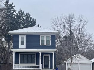1317 S Oneida St, Appleton, WI 54915