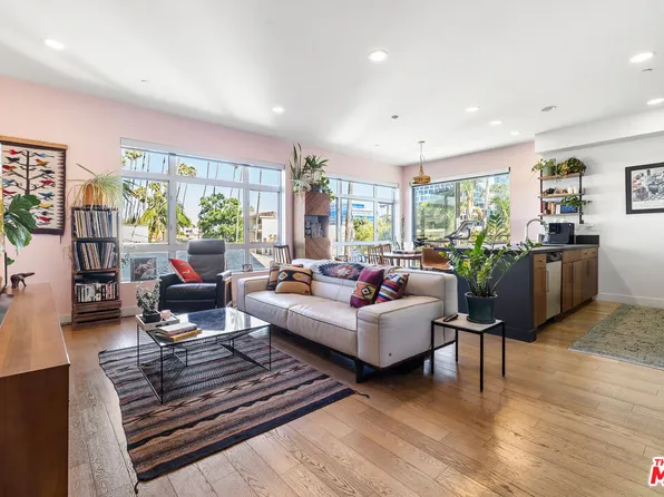 6001 Carlton Way APT 311, Los Angeles, CA 90028