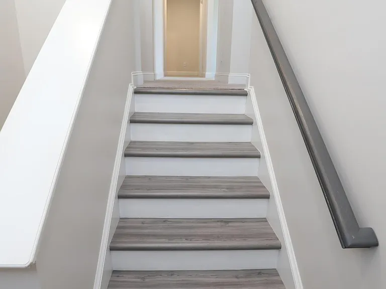 870 Curlew Cir — Photo 32