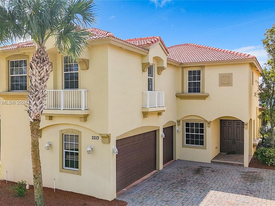 1st image of 2213 SW Newport Isles Blvd