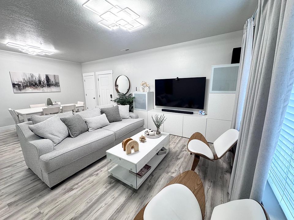 1st image of 14513 S Ronan Ln Unit 204