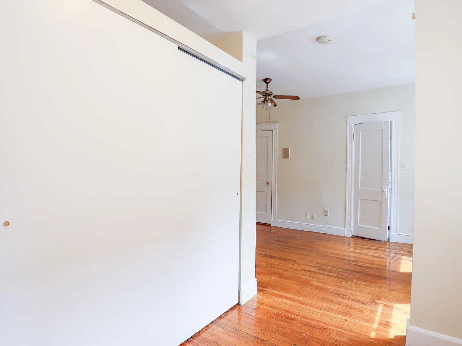 1 bed, 500 sqft, $2,600 — Photo 4