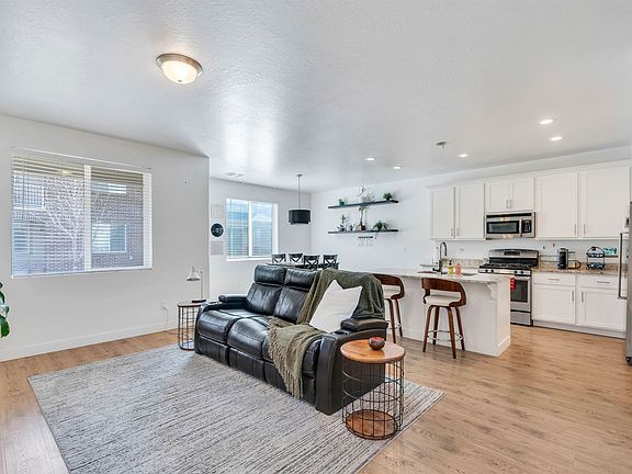 5th image of 9618 N Elkridge Ln