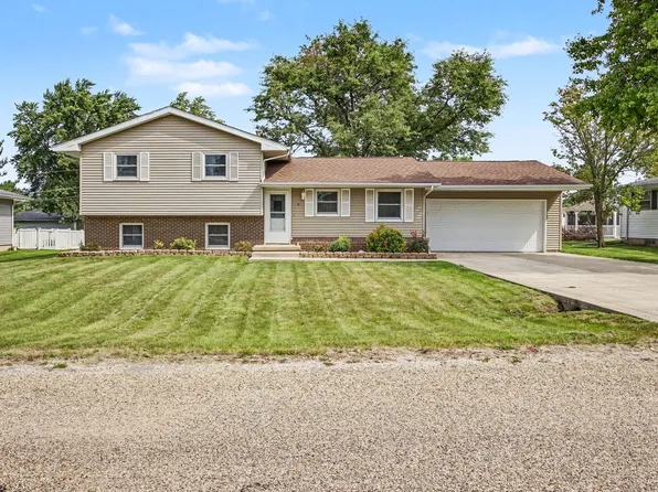 10 Imperial Dr, Streator, IL 61364