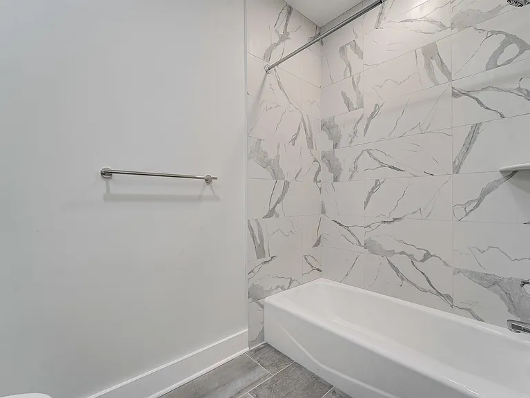660 Grand St #310 — Photo 20
