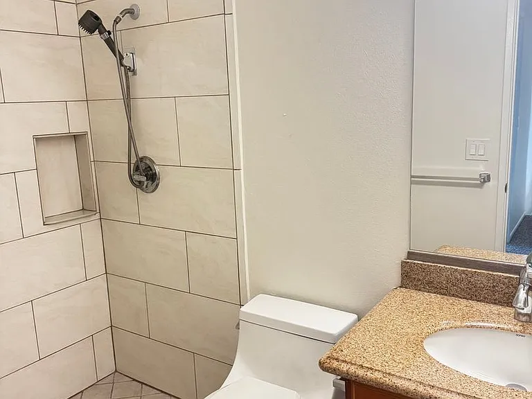 1501 Estate Villas — Photo 9