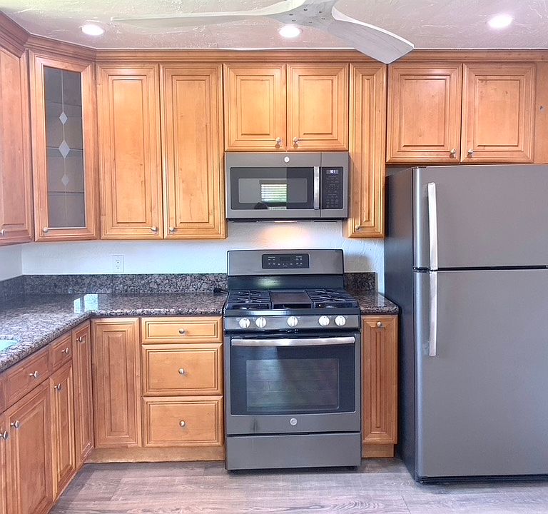 1st image of 3567 Front St #4