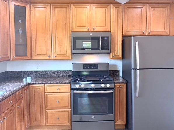 3567 Front St #4