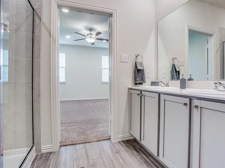113 Hayes Dr — Photo 11