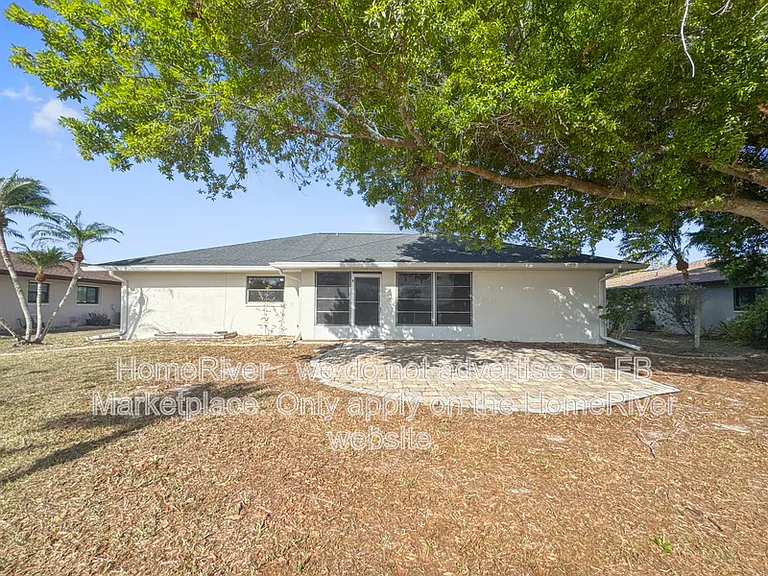 2194 Rio De Janeiro Ave — Photo 19