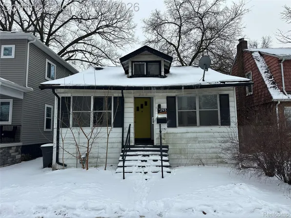 293 Fielding St, Ferndale, MI 48220