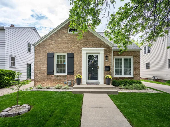 4446 North Woodburn STREET, Shorewood, WI 53211