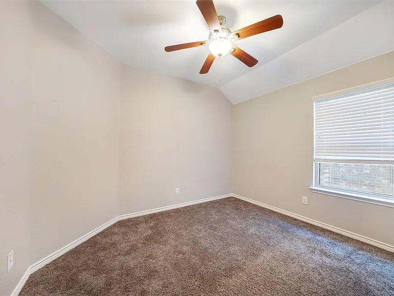 2920 Colorado Dr — Photo 17
