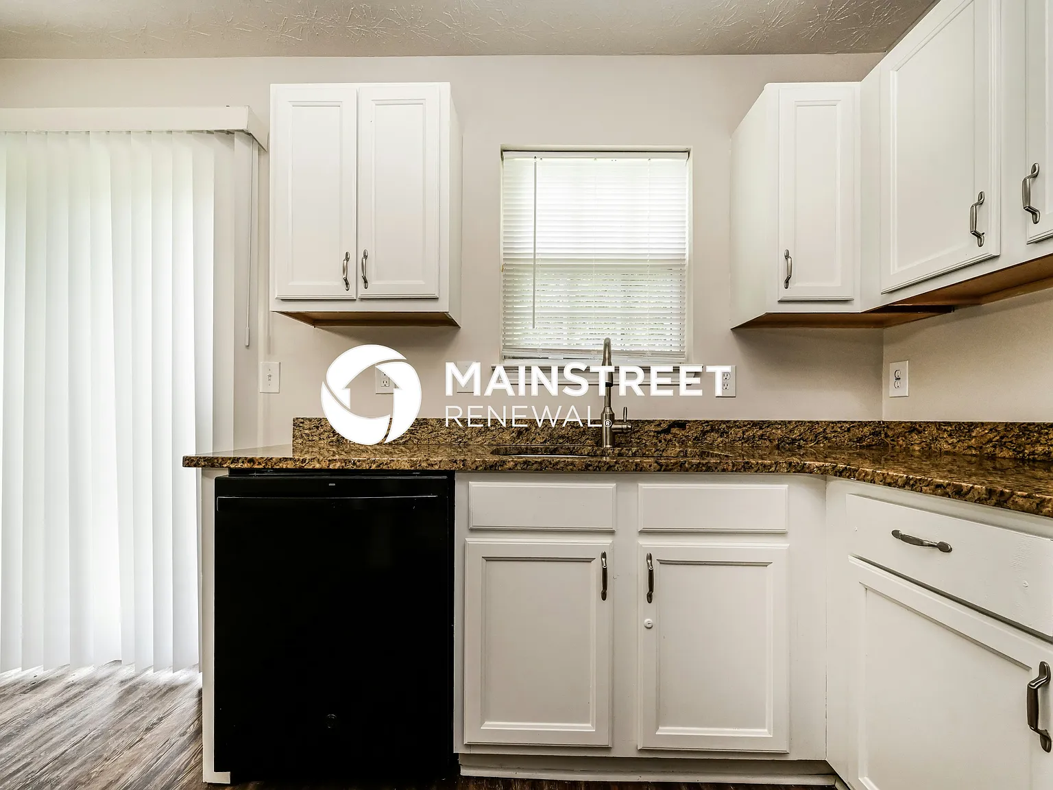 7012 Setters Way — Photo 4