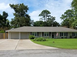 303 Pin Oak Dr, Baytown, TX 77520