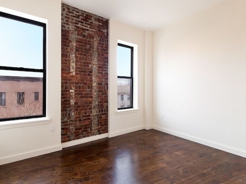 2nd image of 156 Adelphi St APT 11