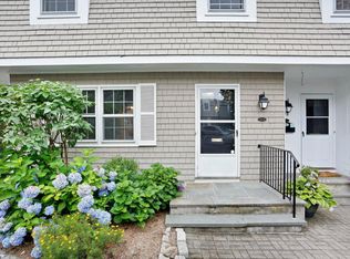 176 Summer St #B, New Canaan, CT 06840