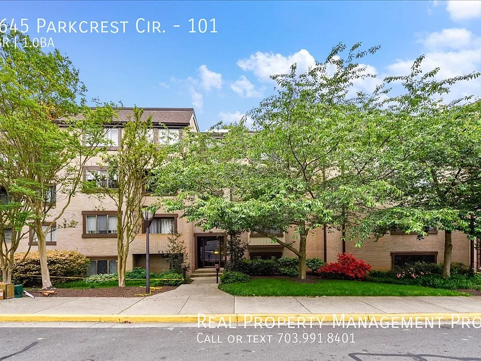1645 Parkcrest Cir #101