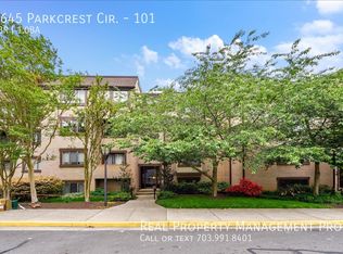 1645 Parkcrest Cir APT 101, Reston, VA 20190