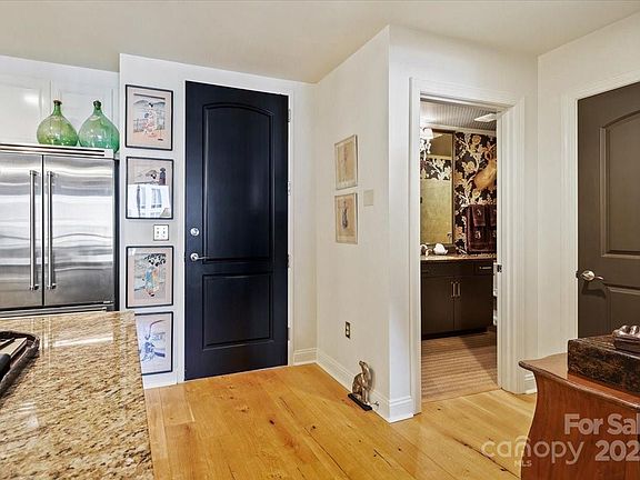 5th image of 701 Royal Ct
