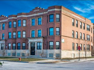 5253 S Prairie Ave #1, Chicago, IL 60615