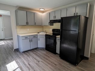 19 Hart Cir APT 3, Waterbury, CT 06705