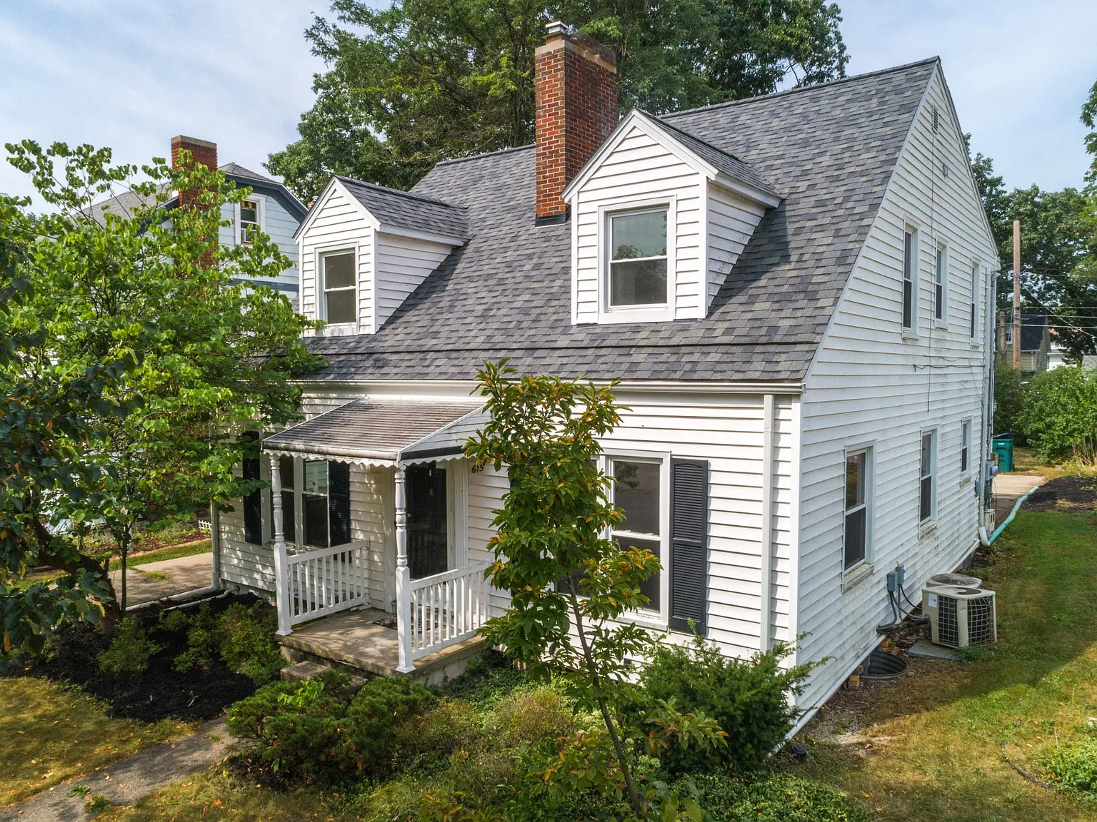 6 bed, $5,160 — Photo 2
