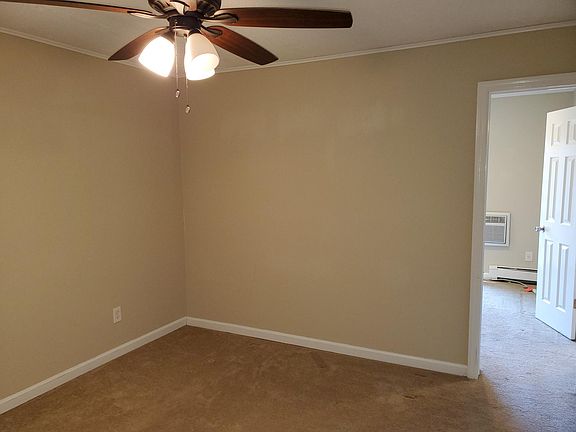 5th image of 12 Granada Cres APT 11