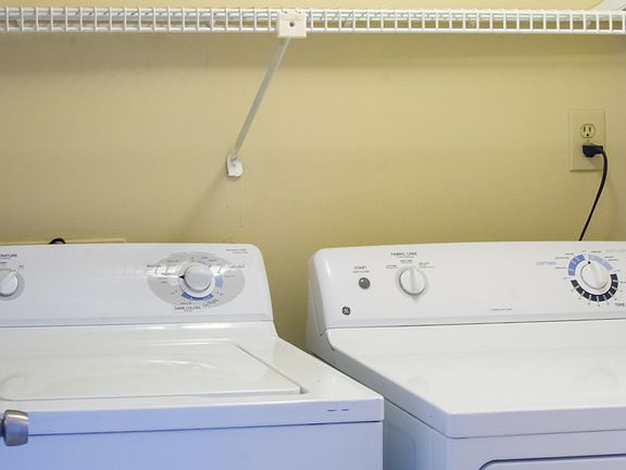 4th image of 2144 White Pine Cir APT D