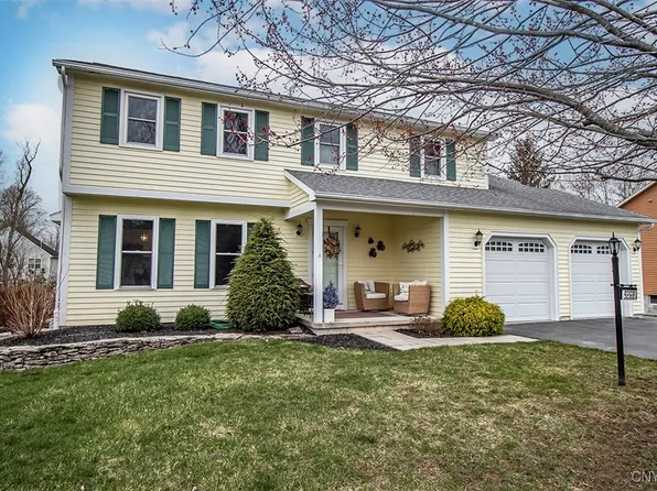 9268 Bendigo Dr, Baldwinsville, NY 13027